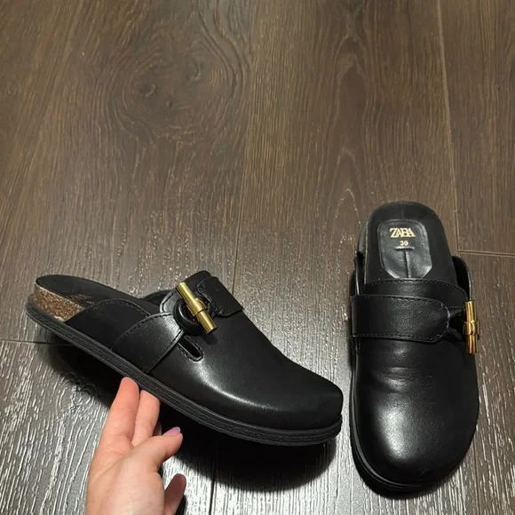 Zara | Shoes | Zara Womens Black Loafers With Gold Accent 